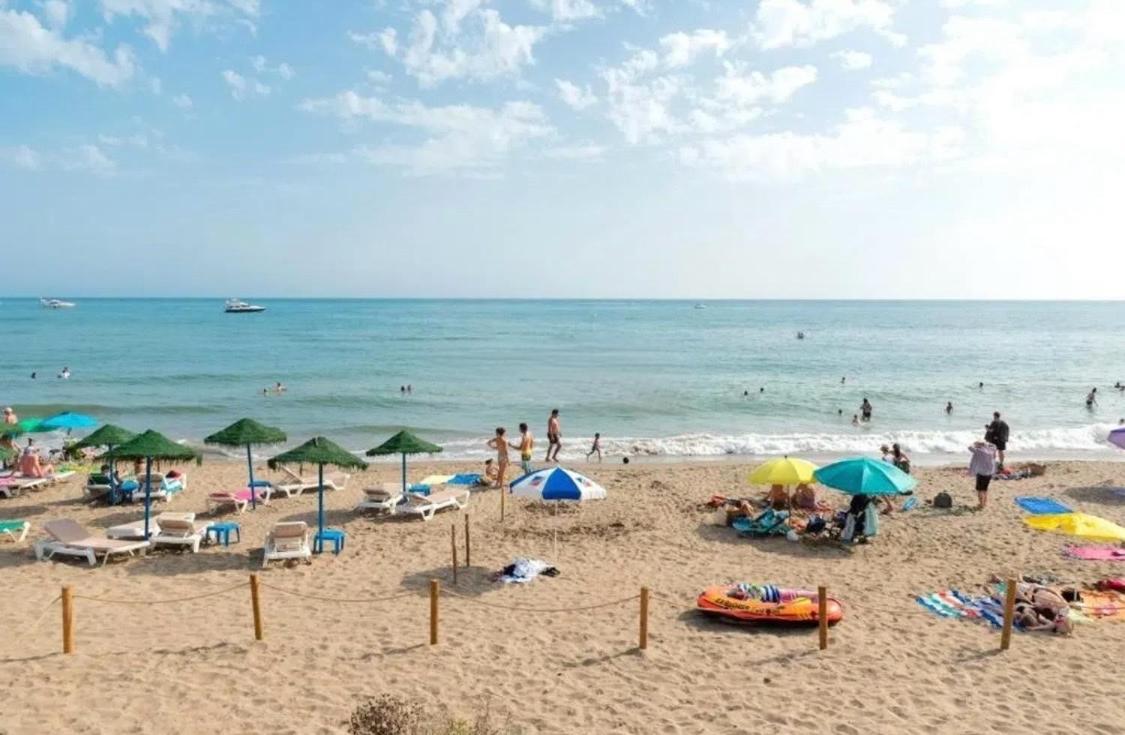Marbella Pleasant Duplex By Elviria Las Dunas Beach エクステリア 写真